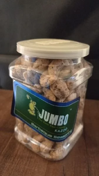 Jumbo Kazoo barbeque-seasoned cashews in a clear labelled retail jar